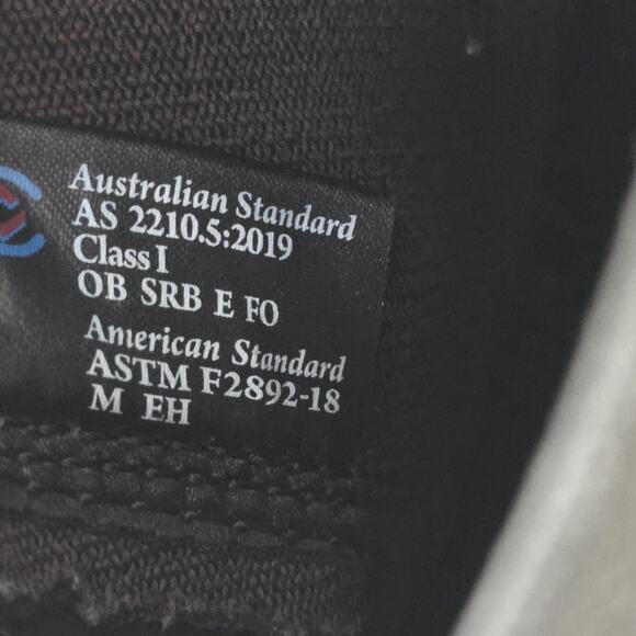 Blundstone Boots Mens Size 10.5 Black Chelsea Work Slip Resistant EH ASTM F2892 - Picture 13 of 14